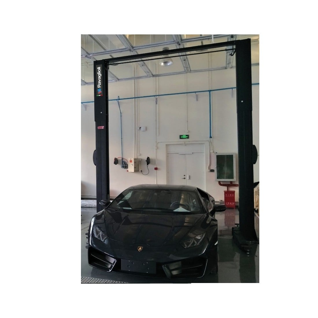 Electro-hydraulic 2-post lift for sport cars 3,5 T, RAVAGLIOLI (KPH370.42LLK)