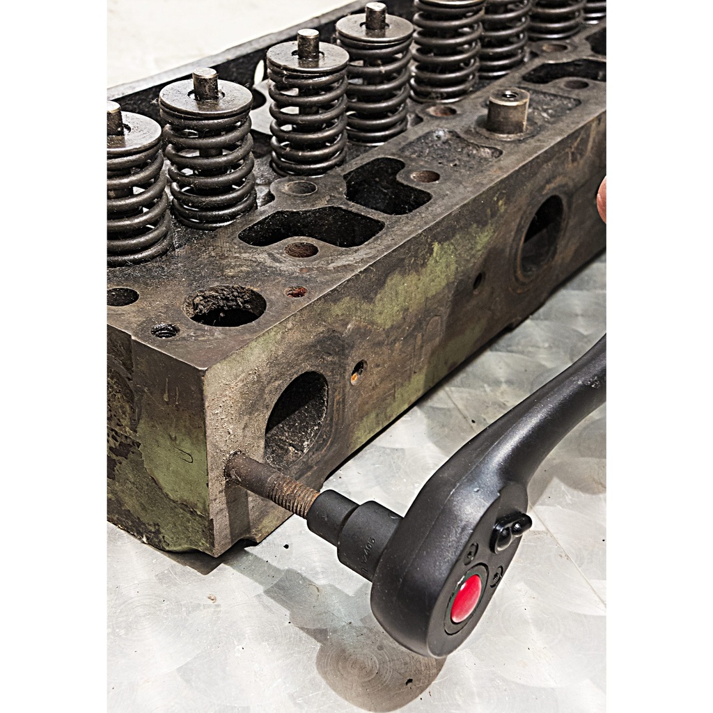 Extractor socket with spiral profile V24 (2)