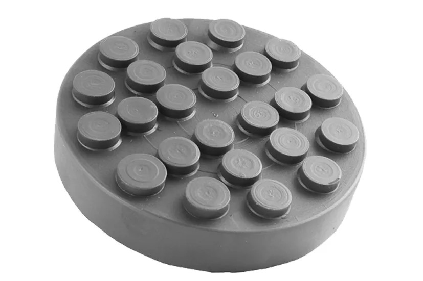 Rubber pad d.120 with pegs (04640577, RAVAGLIOLI)