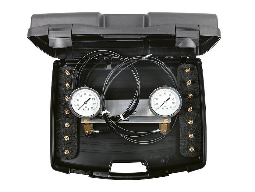 Brake pressure tester for hydraulic brakes 2 pressure gauges including 7 standard adapters (100105_2, LEITENBERGER)