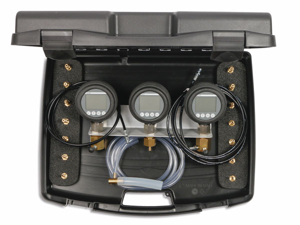 Digital brake pressure tester car with high pressure gauge and high pressure lines (100123_1, LEITENBERGER)