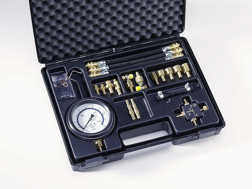 Fuel low pressure diagnostic kit 12 adapters (041605, LEITENBERGER)