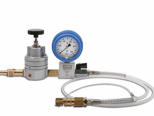 Leak test device for battery housing, pressure gauge 0/100 bar, in case with logo (LR) (042719_2, LEITENBERGER)