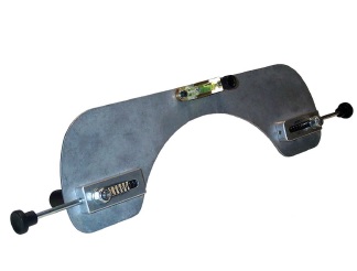 Steering wheel alignment tool with clamp (FEM2004765)
