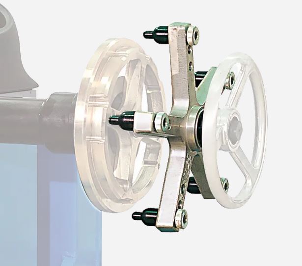Stand flange for truck rims having, RAVAGLIOLI (GAR173)