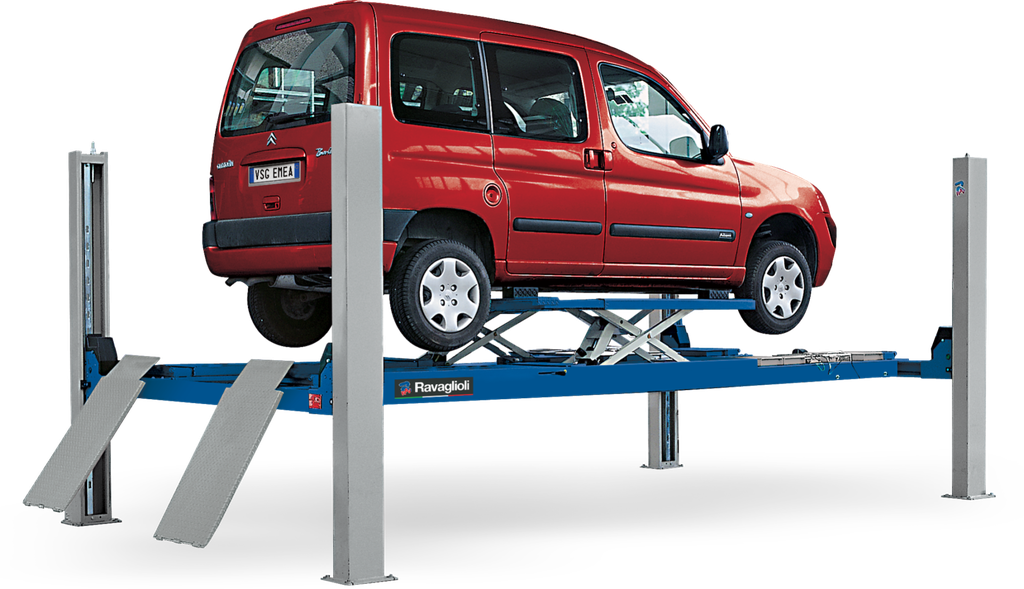 Four-post lift 4 t, RAV.4406L, post width 3000 mm, runways 650×5100 mm (RAV.4406L.194886, RAVAGLIOLI)