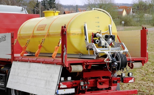 [7137] Tank 2000 l, oval with extended steel runners, CEMO (7137)